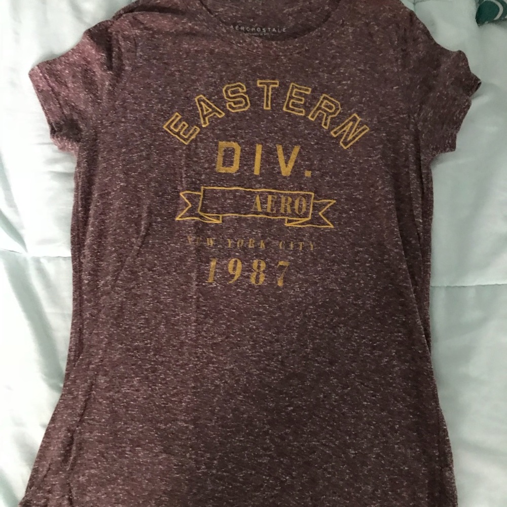 Maroon/ purple vintage style aero tee 🍂🍁☕️